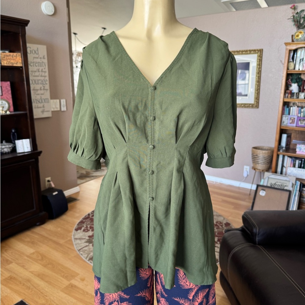 SHEIN olive green short sleeve Vneck blouse-size L
